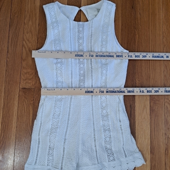 J.O.A. LA Women's Small White Eyelet Romper Shorts Embroidered Cut Out Back - Picture 10 of 12